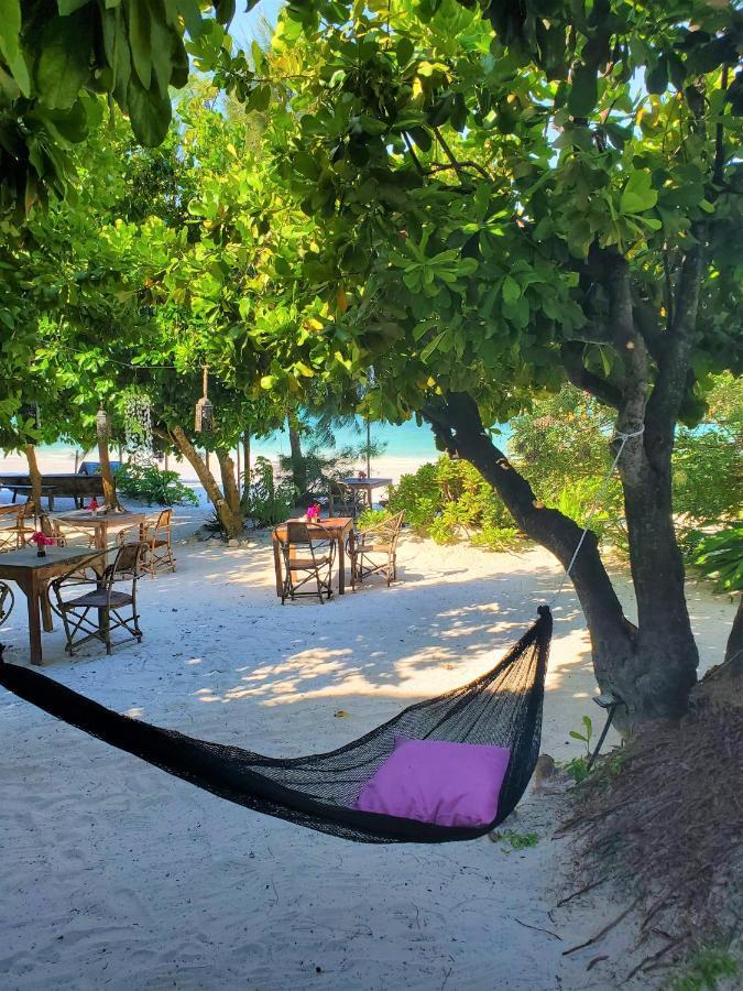 Bed and Breakfast Blue Palm Zanzibar Bwejuu Exterior foto